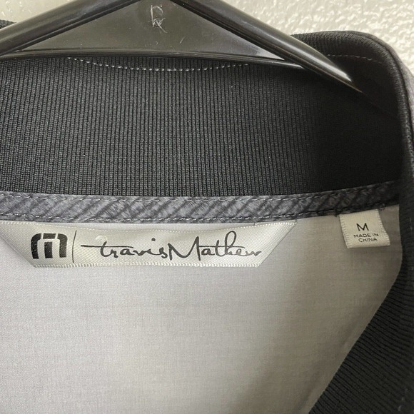 Travis Matthew Pullover Mens Medium Golf 1/2 Zip Performance Outdoor Pockets - Picture 9 of 11